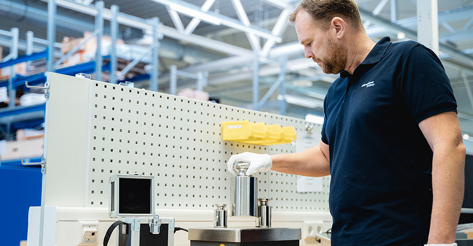 由我們的技術人員進行稱重校準